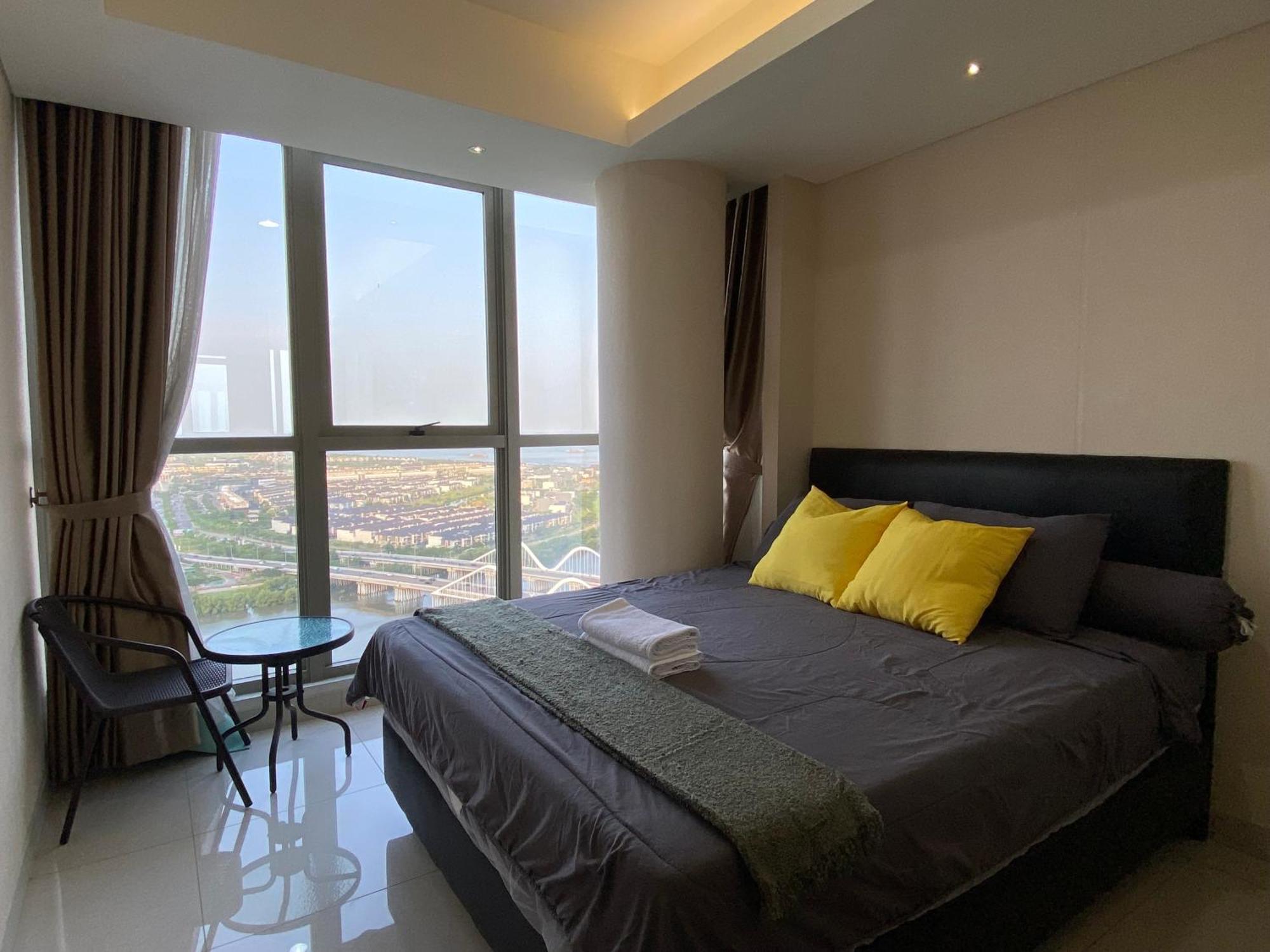 Comfort And Luxury Private Room At Goldcoast Pik Jakarta Rum bild