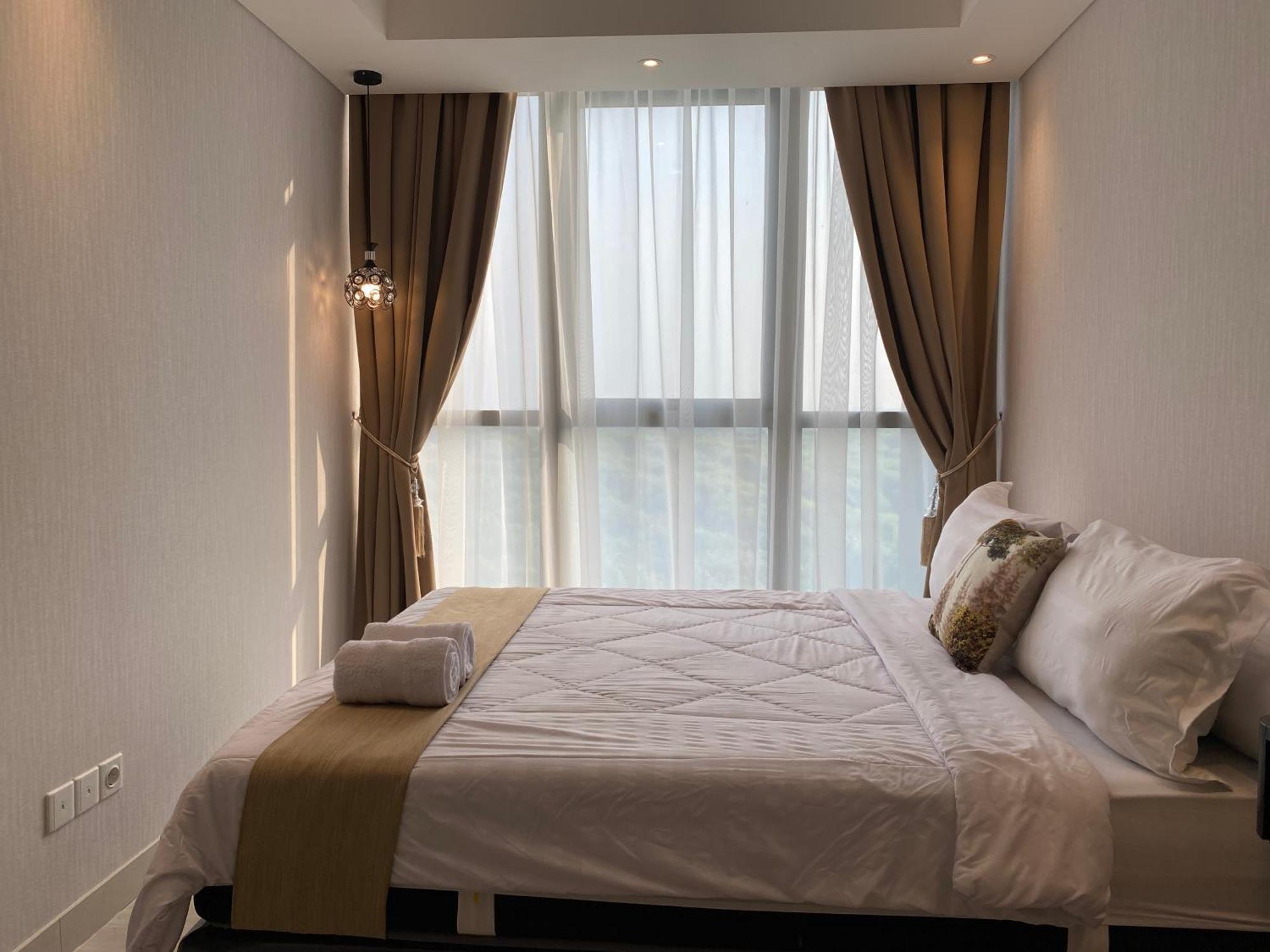 Comfort And Luxury Private Room At Goldcoast Pik Jakarta Exteriör bild
